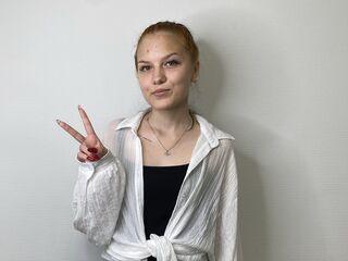 naked girl with webcam masturbating with vibrator KarineBrinkmeyer