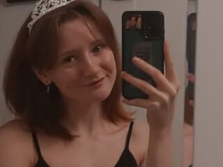 camgirl fingering wet pussy KellyAllison