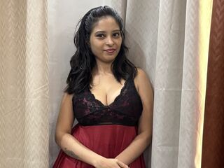 topless camgirl KiaraMuse