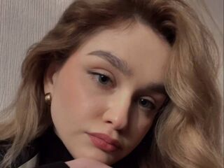 naughty cam girl masturbating KileyRipple