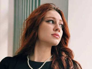 webcam striptease show KristinaGuernsey