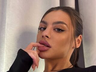 beautiful webcam girl KristyDol