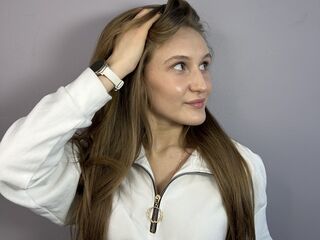 chat room webcam picture LatrinaBrounson