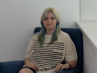hot naked cam girl LauriMagnie