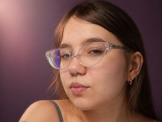 closeup webcam LaviniaSele