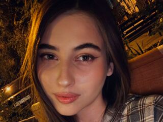 naked cam girl masturbating with dildo LeiaFrost