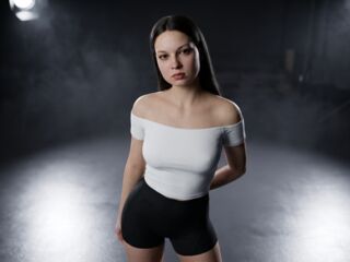 adult chatroom LeibeeThi