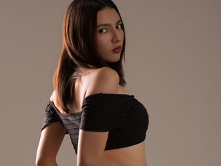 cam girl playing with sextoy LilithGracee
