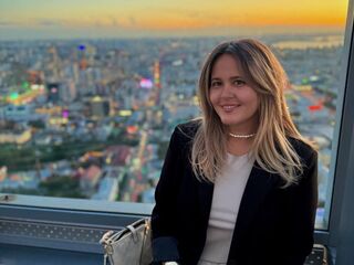 live webcam performer LilyBel