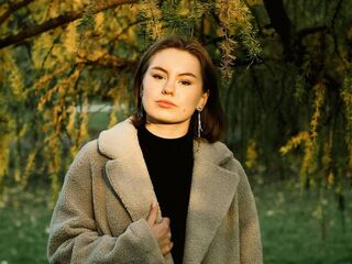 adult cam show LinnDegnan