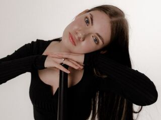 live sex webcam LucienneTitlow