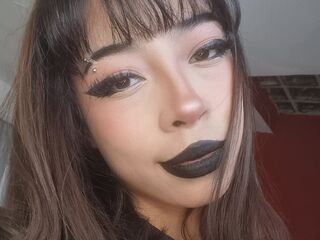 camslut showing pussy LunaDeker