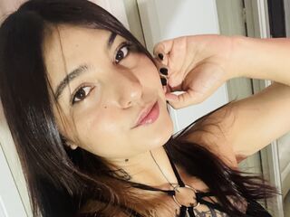 cam girl fingering MadliciaSweet