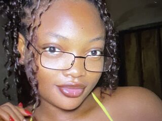 chat room webcam photo MakyDina