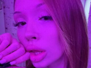 hot cam girl fingering pussy MargueriteBoblak