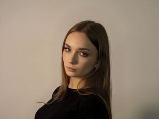 camgirl showing tits MariellaMinerich