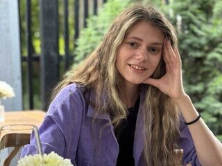 beautiful webcam girl MarinaRoloson