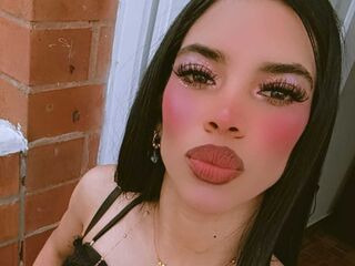 camwhore spreading pussy MeliMoon