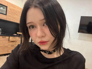 naked camgirl masturbating MiaMyaw