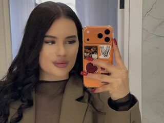 cam girl playing with sextoy MilaCrew