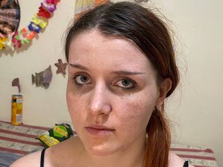 naked camgirl masturbating MilanaKlark