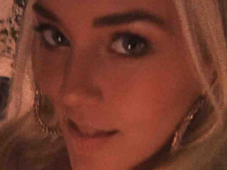 hot cam whore MissConly