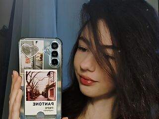 camwhore fingering shaved pussy MitziBreech