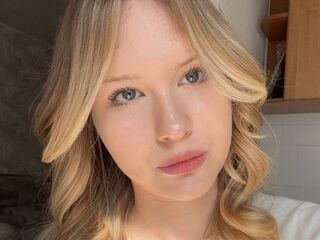 fingering girl webcam  NanceyMonteverde