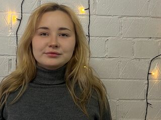 beautiful camgirl PollySausedo