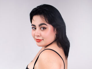 naked cam girl fingering pussy RoxanaElegance