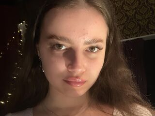 camslut showing pussy ShirleyMartin