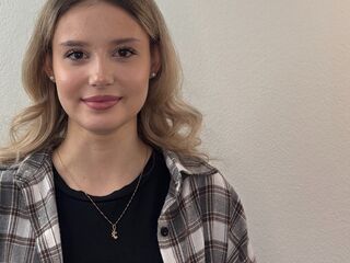 nude webcamgirl picture TanyaPanah