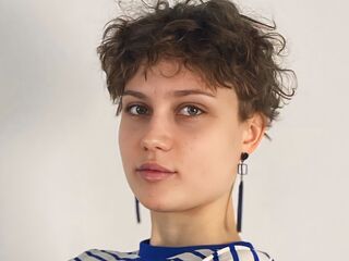 cam girl playing with vibrator TheolaTunison