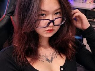 topless webcamgirl TishaOyervides
