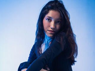 topless webcamgirl TrinityNova