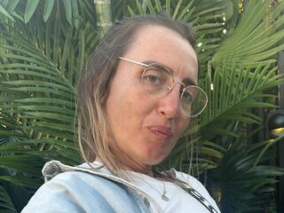 hot cam girl spreading pussy Usagii