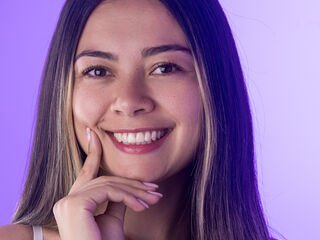 fingering girl chatroom ValentinaForest